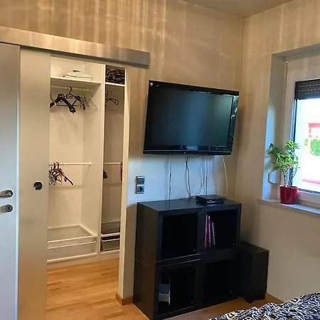 Vermiete Wunderschoenes Apartment Mit Garten In Woerthersee-Naehe Klagenfurt am Wörthersee Exterior foto