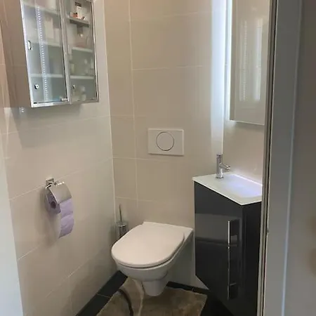 Vermiete Wunderschoenes Apartment Mit Garten In Woerthersee-Naehe Klagenfurt am Wörthersee Exterior foto