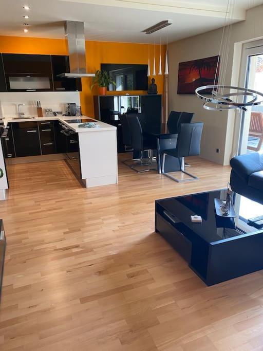 Vermiete Wunderschoenes Mit Garten In Woerthersee-naehe Apartment